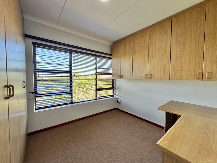 4 Bedroom Property for Sale in Noorsekloof Eastern Cape
